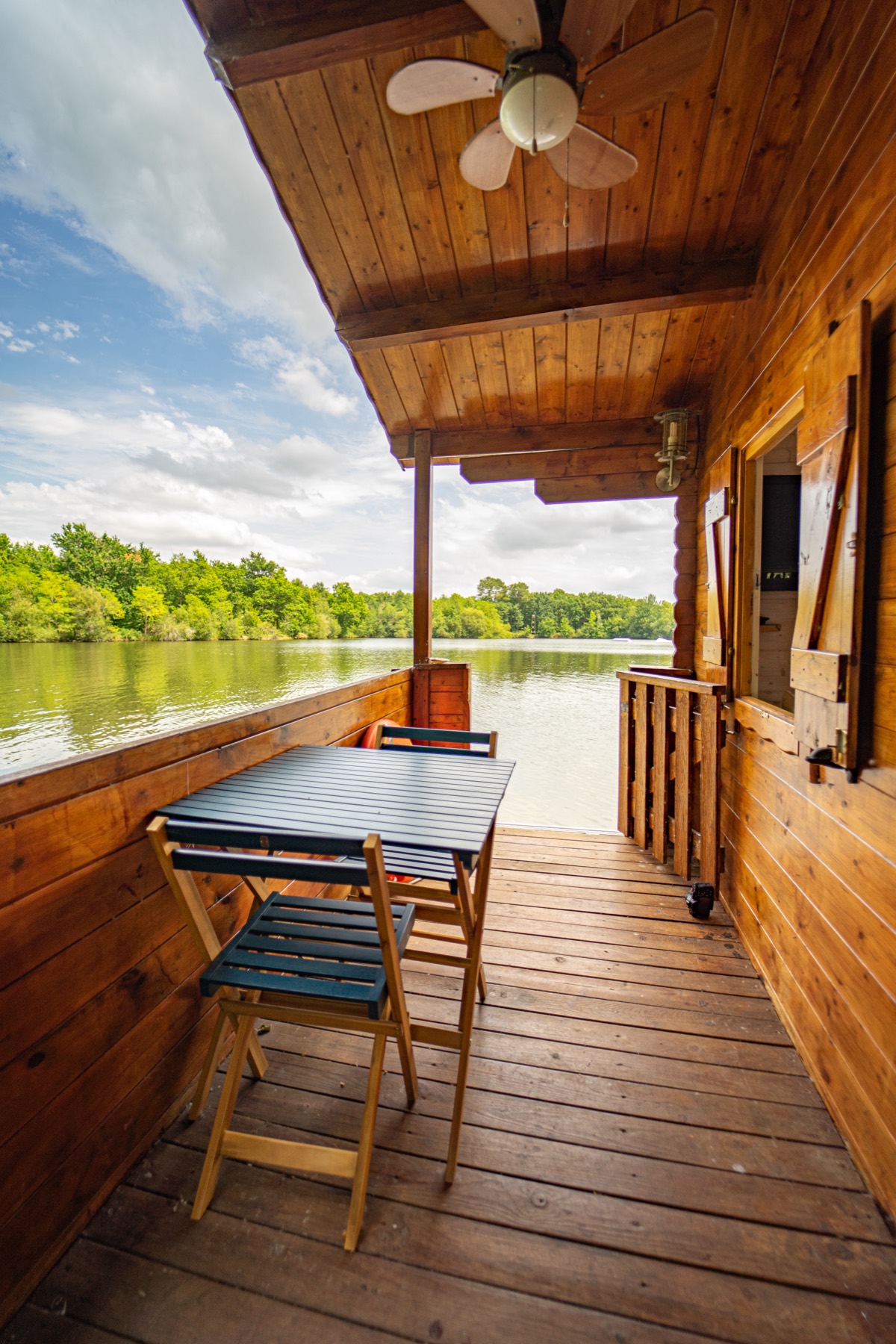 Chalet-terras op het meer