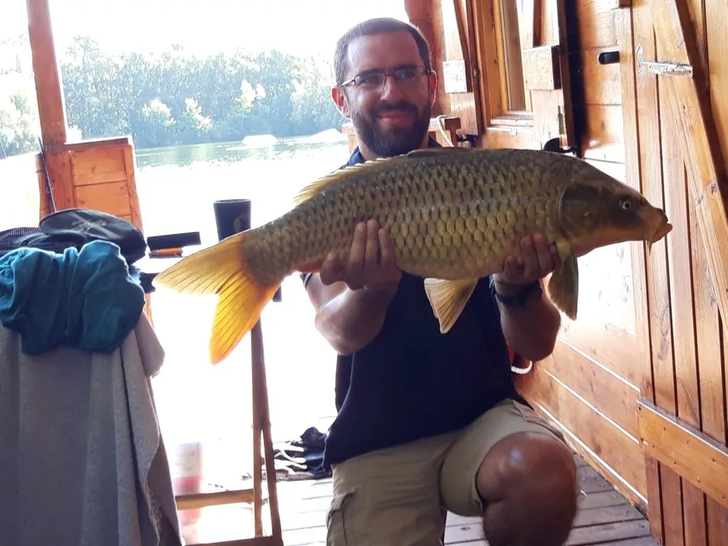 Carp landed from the terrace — Domaine du Dahu