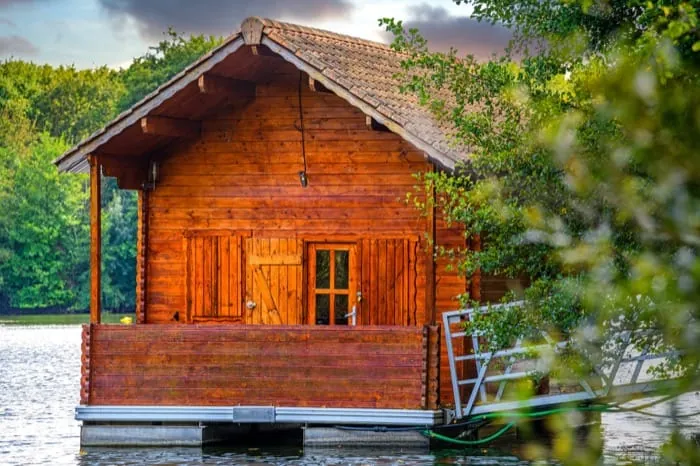 Romantic terrace of the Crique chalet