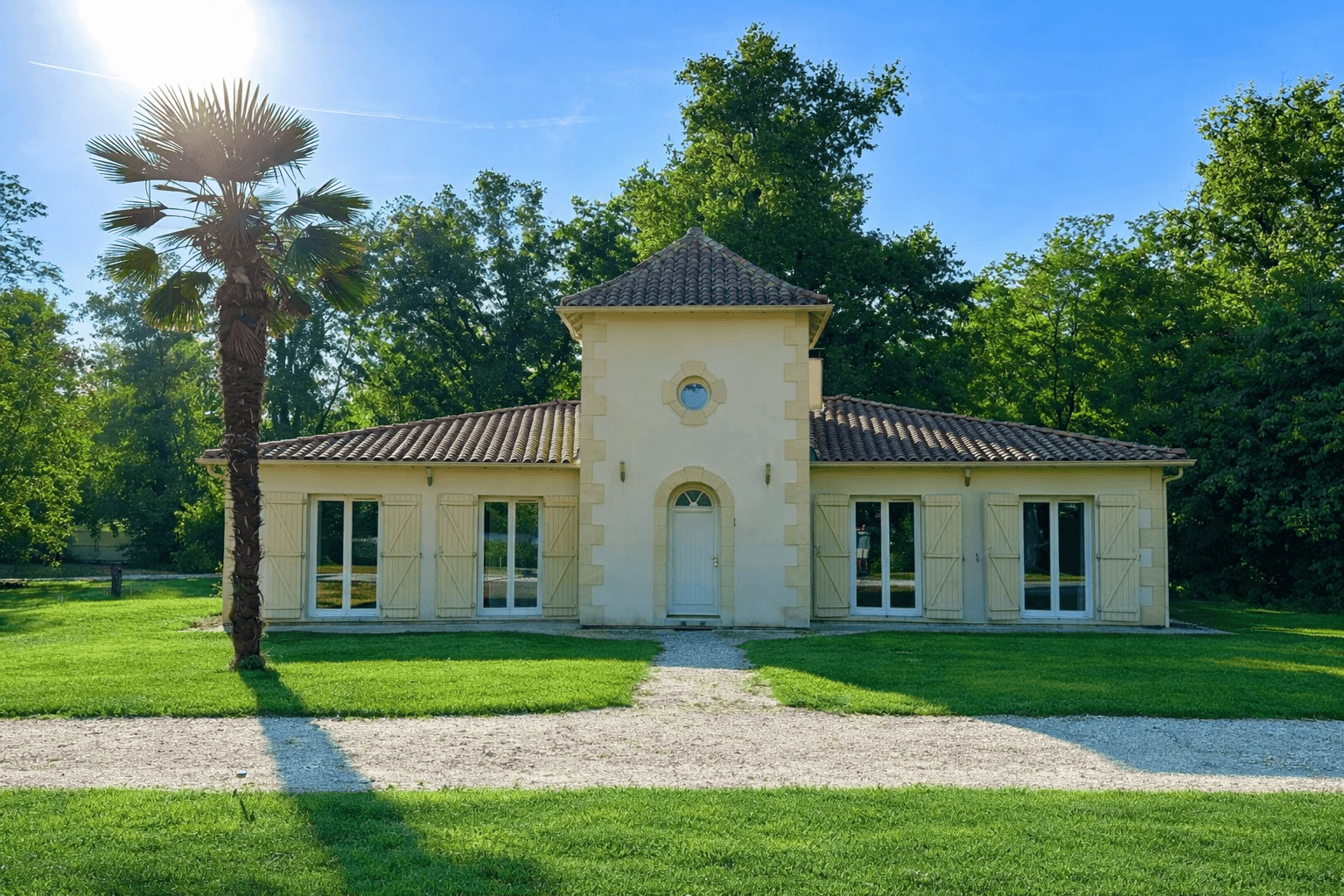 Gîte de charme face au lac privé en Gironde — Domaine du Dahu